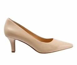 Women's Trotters Noelle Pumps